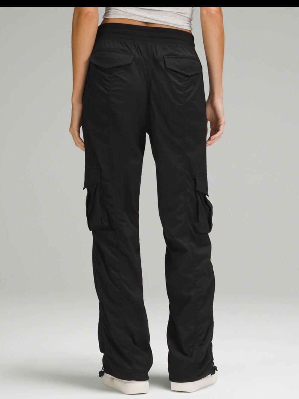 Lululemon ♥️  black - Dance studio relaxed- fit mid-rise Cargo Pant XS - Picture 4 of 8